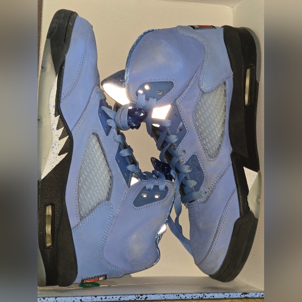 AIR JORDAN 5 RETRO UNC TARHEEL BLUE SNEAKERS MENS SIZE 10 WOMENS SZ 12